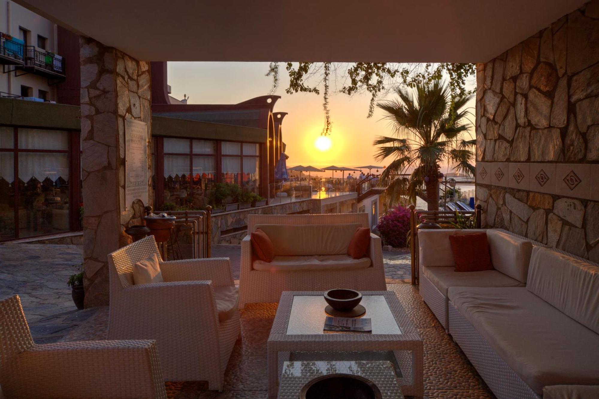 Crystal Hotel Bodrum Гумушлук Екстериор снимка